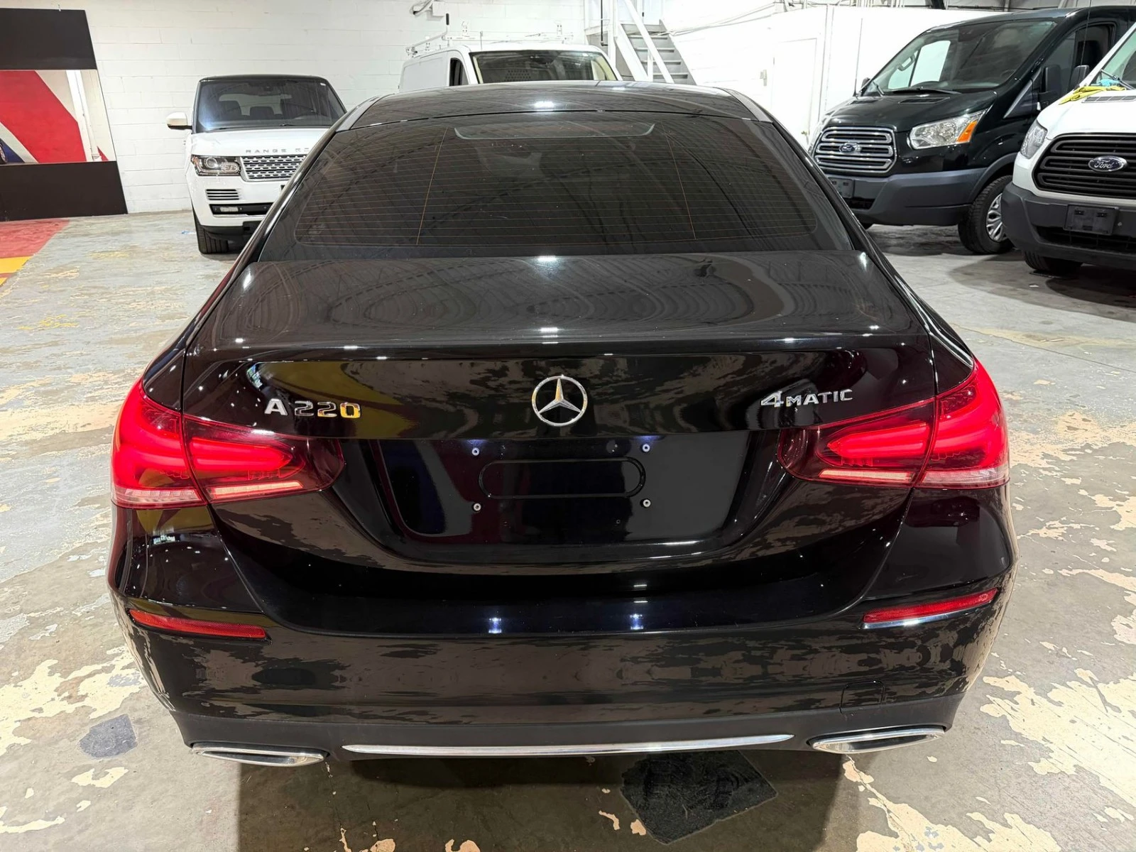 Mercedes-Benz C 220 AWD * АвтоКредит * (ЦЕНА ДО БГ), снимка 5 - Автомобили и джипове - 55495672