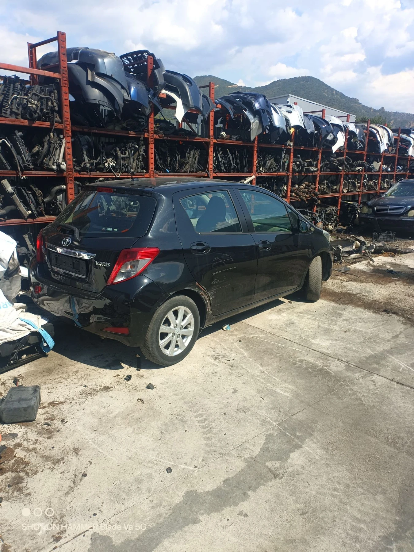 Toyota Yaris Бензин, снимка 4 - Автомобили и джипове - 55669307