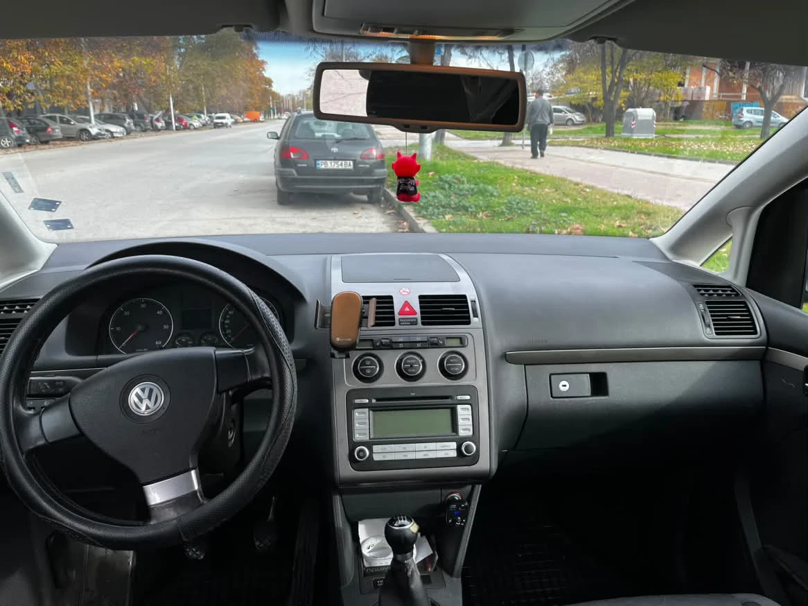 VW Touran 1.9TDI, снимка 9 - Автомобили и джипове - 56153552