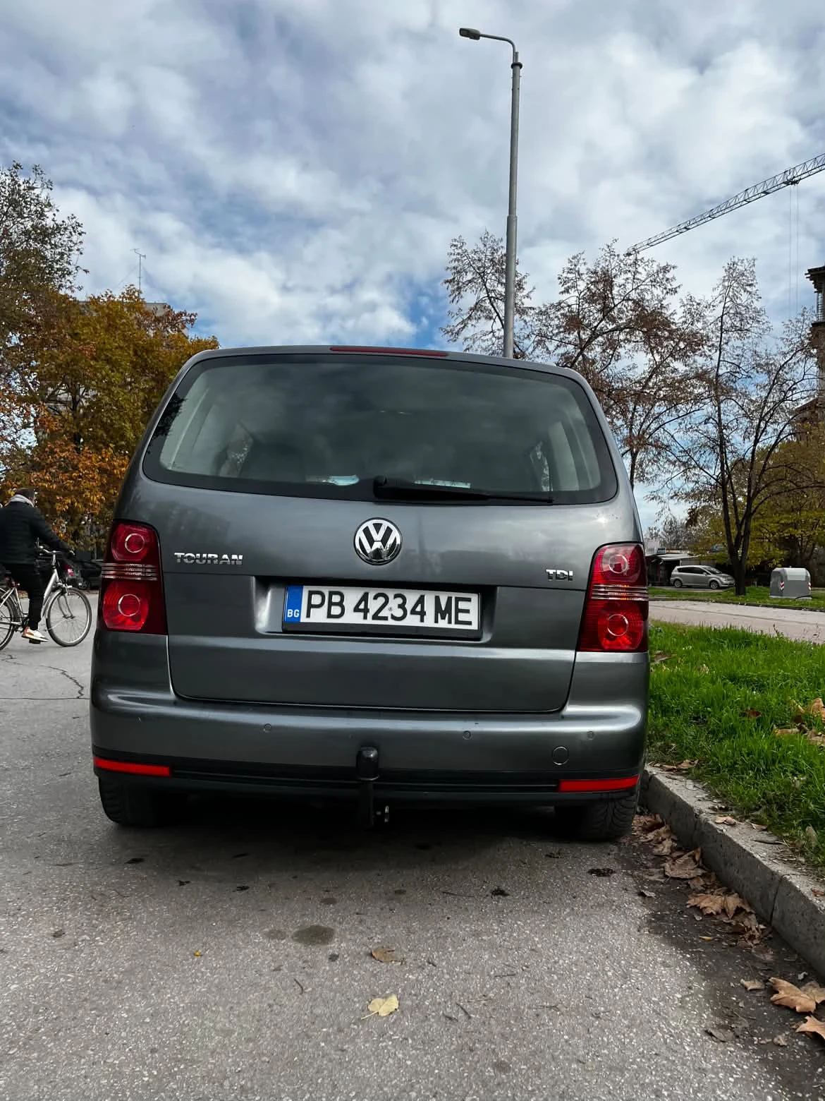 VW Touran 1.9TDI, снимка 4 - Автомобили и джипове - 56153552