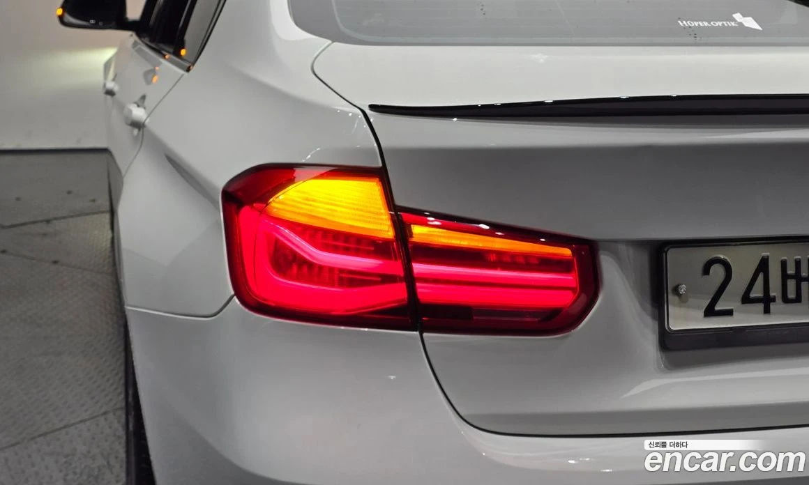 BMW 320 320i M Sport, снимка 8 - Автомобили и джипове - 56156526
