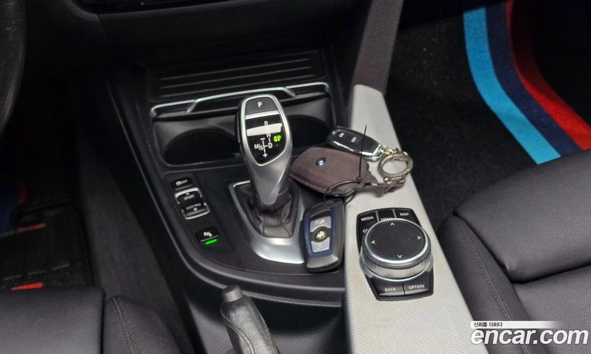 BMW 320 320i M Sport, снимка 11 - Автомобили и джипове - 56156526