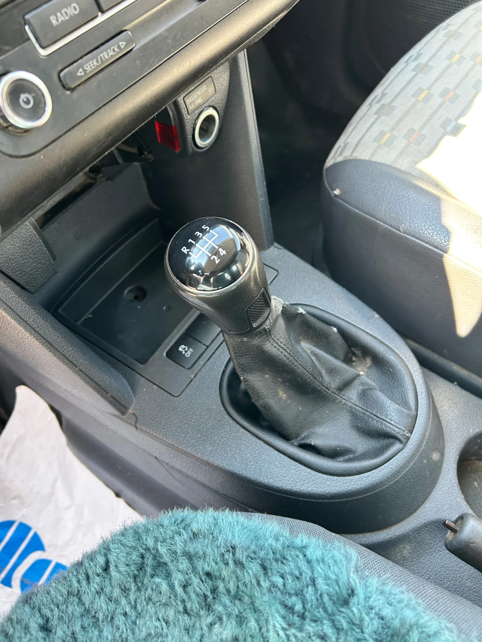 VW Caddy, снимка 11 - Автомобили и джипове - 56340782