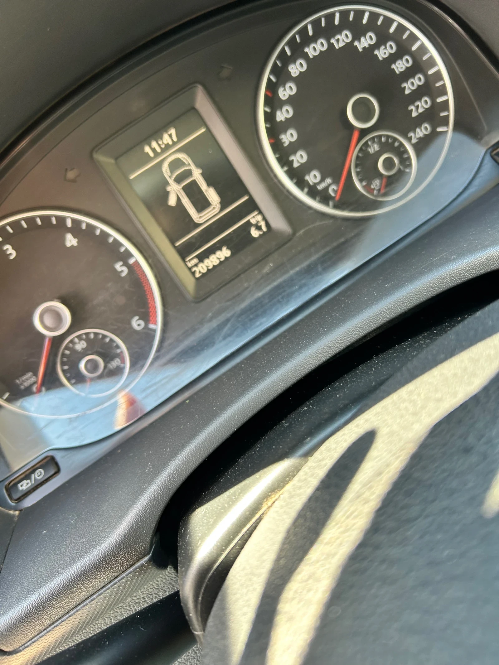 VW Caddy, снимка 9 - Автомобили и джипове - 56340782