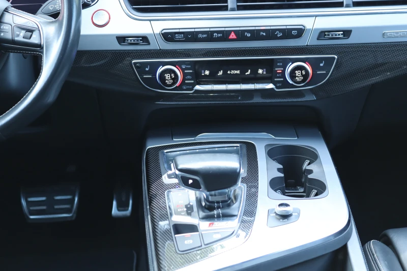 Audi SQ7 6+ 1* Matrix* Carbon* Exclusive* HP* ЛИЗИНГ* , снимка 11 - Автомобили и джипове - 49842354