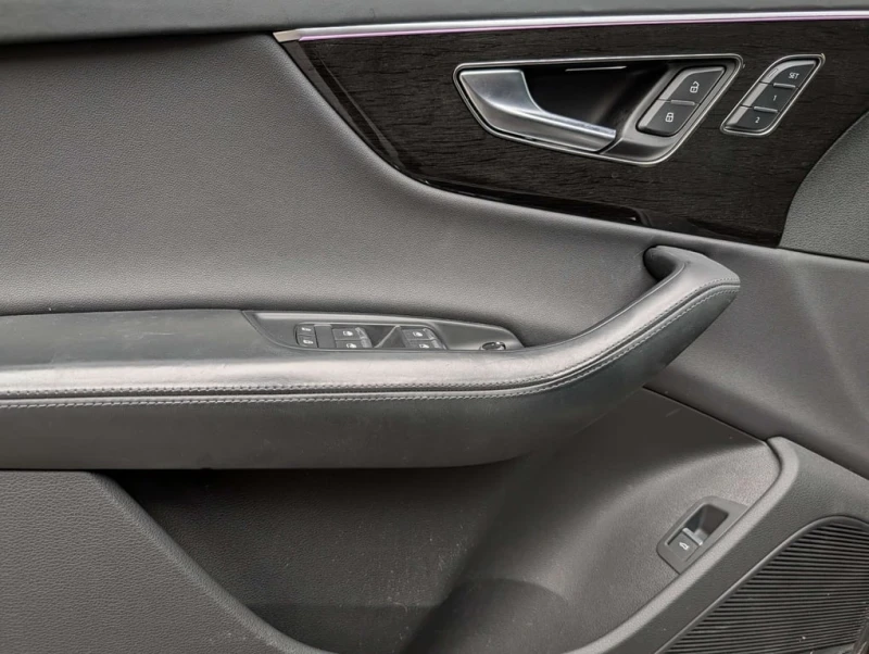 Audi Q7 * quattro Technik * CARFAX * ЦЕНА ДО БГ, снимка 10 - Автомобили и джипове - 53419386