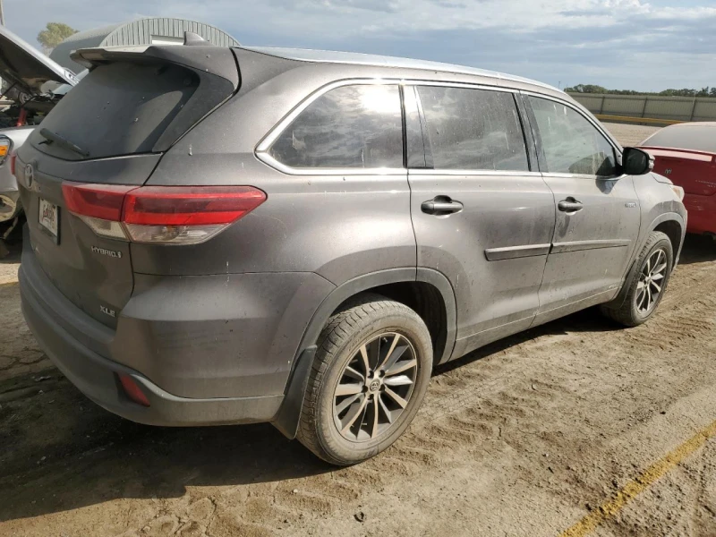 Toyota Highlander 3.5l Hybrid, снимка 3 - Автомобили и джипове - 53528581