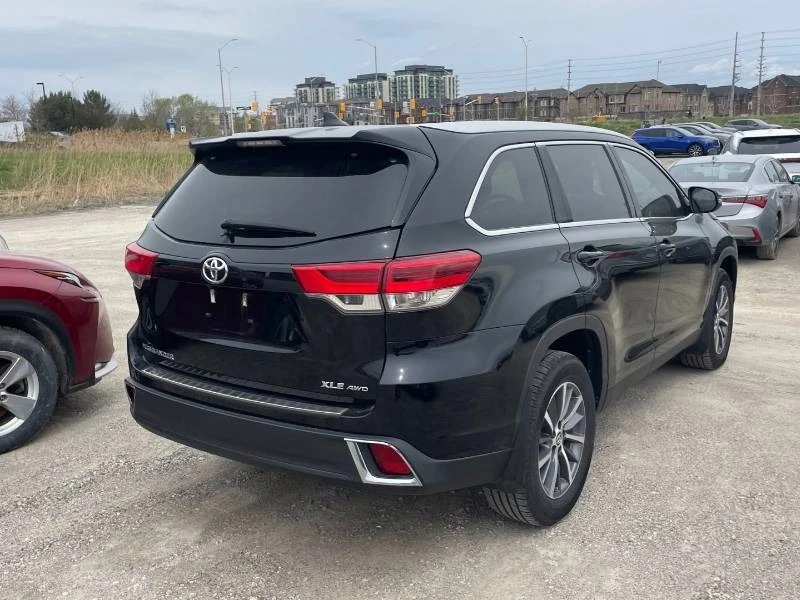 Toyota Highlander * AWD XLE * 2 КЛЮЧА * 7 МЕСТЕН * ДИСТРОНИК, снимка 3 - Автомобили и джипове - 55734988