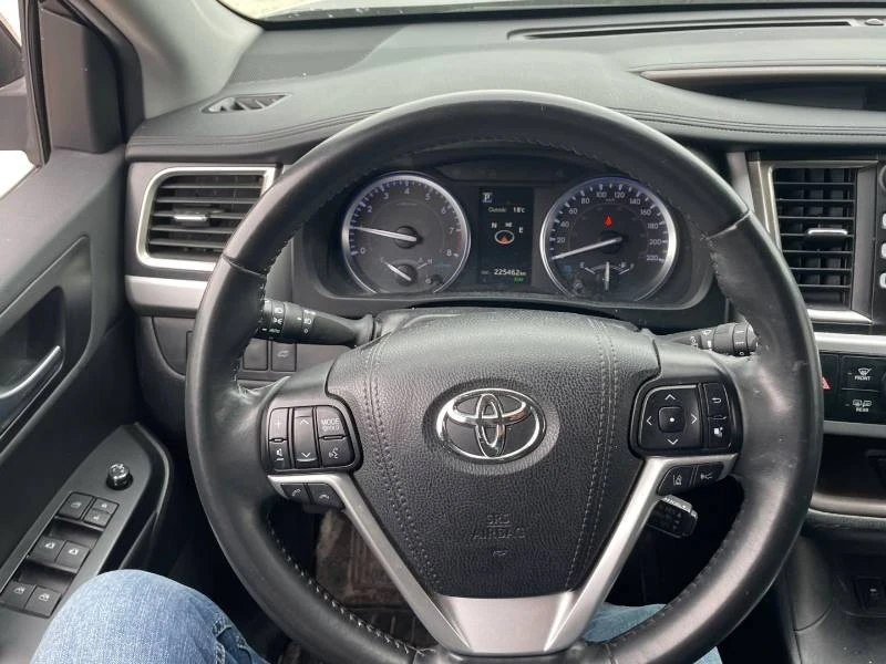 Toyota Highlander * AWD XLE * 2 КЛЮЧА * 7 МЕСТЕН * ДИСТРОНИК, снимка 7 - Автомобили и джипове - 55734988