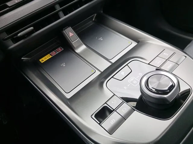 Toyota C-HR + /77KWH/343HP/MATRIX/LOUNGE/360/C�RPLAY/351h | Mobile.bg � ����������� 16