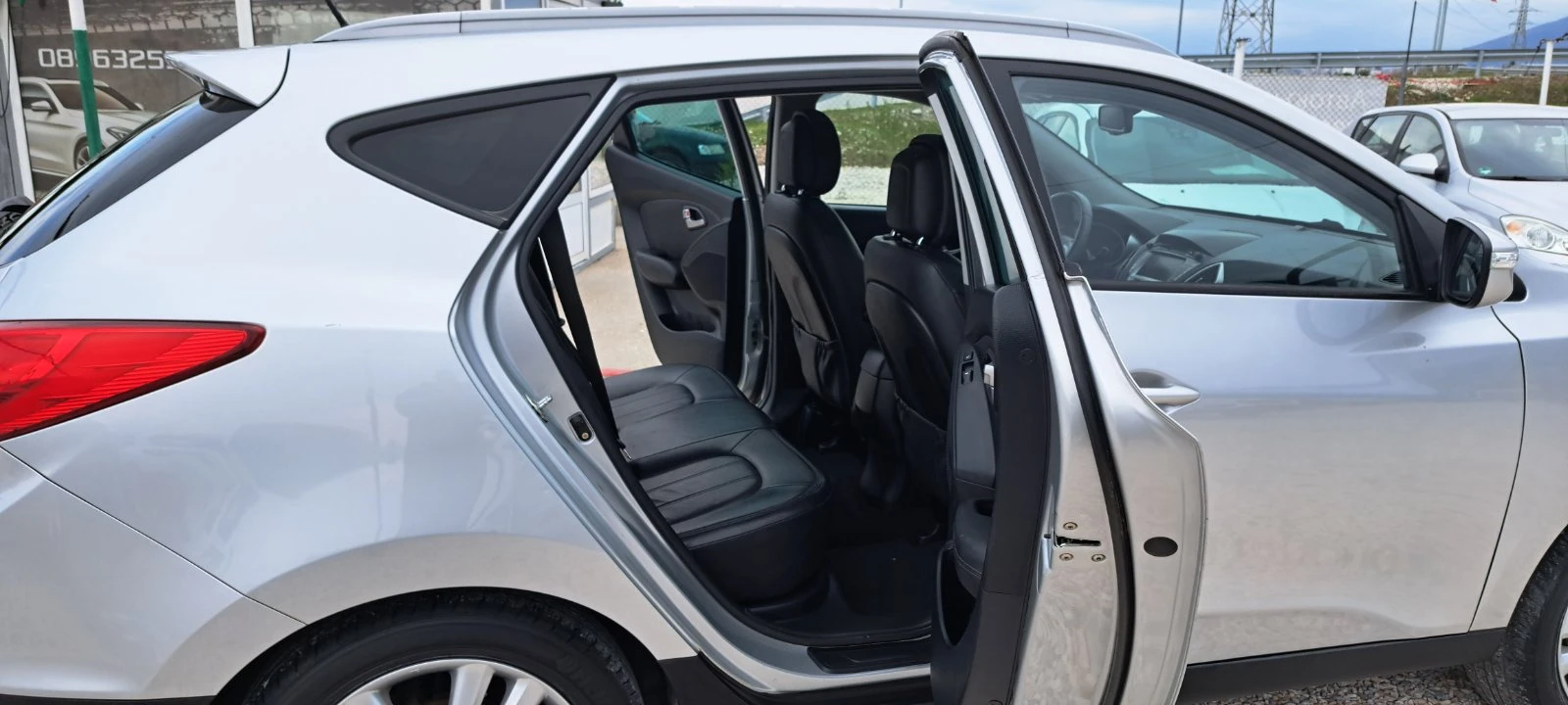 Hyundai IX35 2.0i 163kc EUR5 Navi, Кожа, панорама, камера, снимка 15 - Автомобили и джипове - 54044859