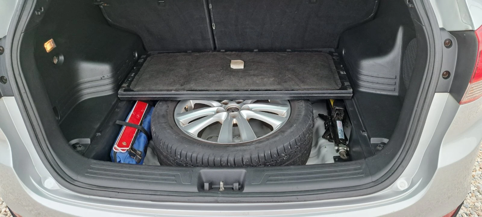 Hyundai IX35 2.0i 163kc EUR5 Navi, Кожа, панорама, камера, снимка 17 - Автомобили и джипове - 54044859