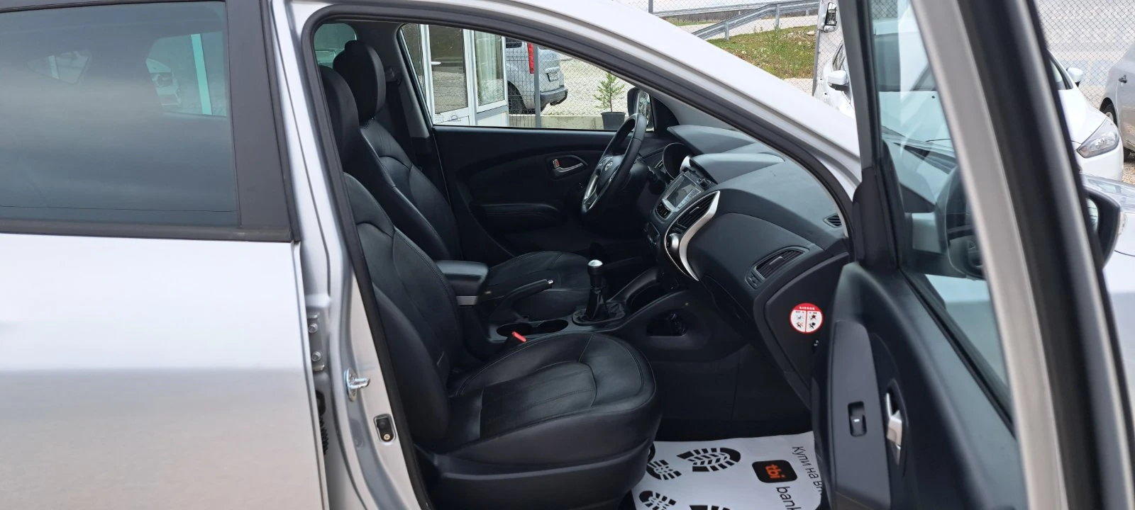 Hyundai IX35 2.0i 163kc EUR5 Navi, Кожа, панорама, камера, снимка 14 - Автомобили и джипове - 54044859