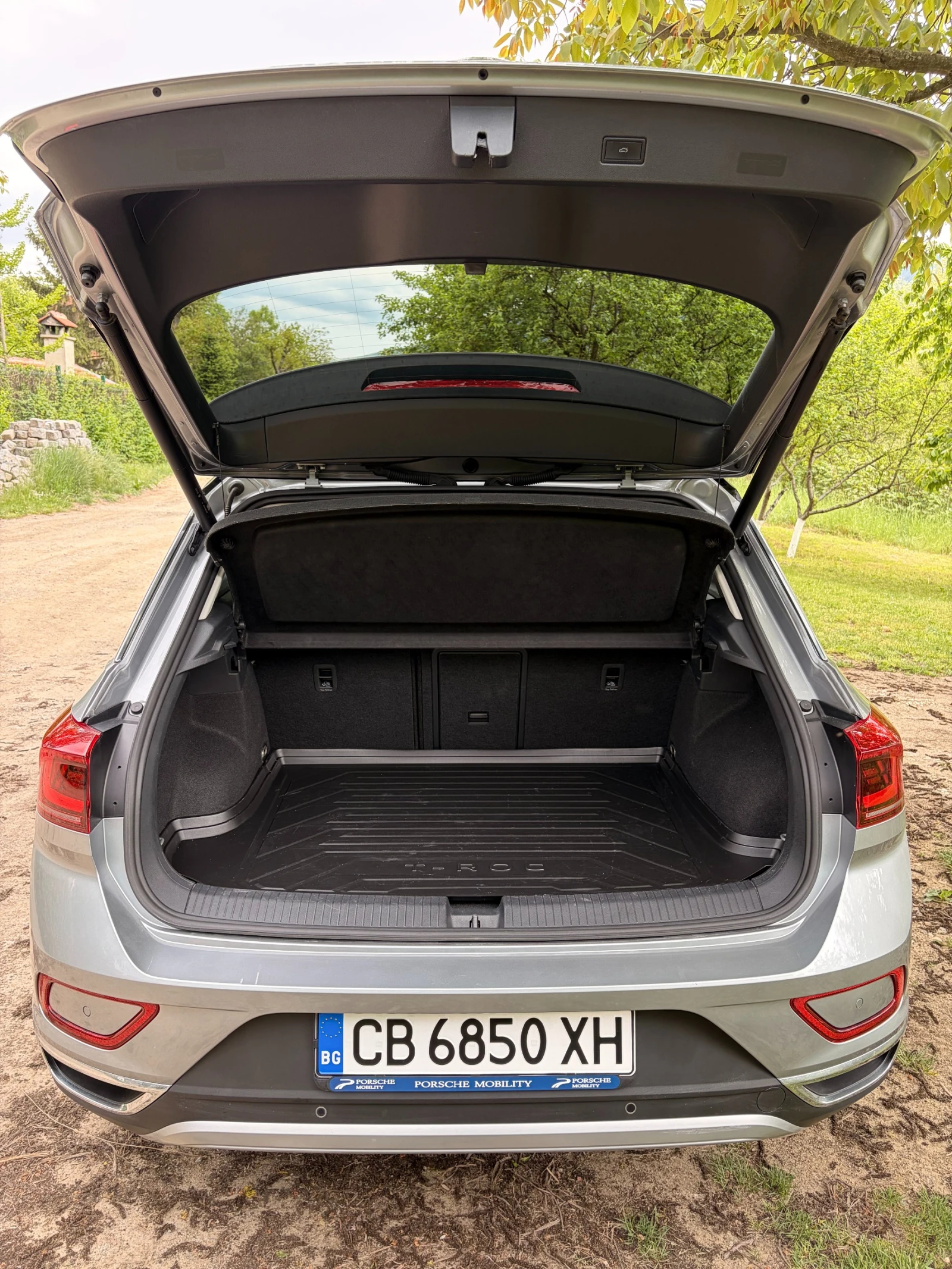 VW T-Roc Гаранционен, снимка 8 - Автомобили и джипове - 54618848