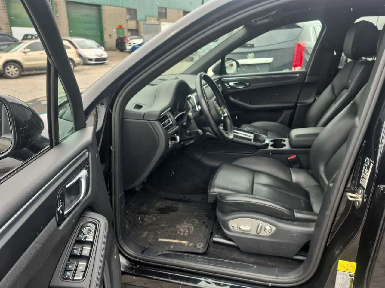 Porsche Macan * AWD * ПОДГРЕВ* ОБДУХВАНЕ* ПАНОРАМА* , снимка 6 - Автомобили и джипове - 55078853