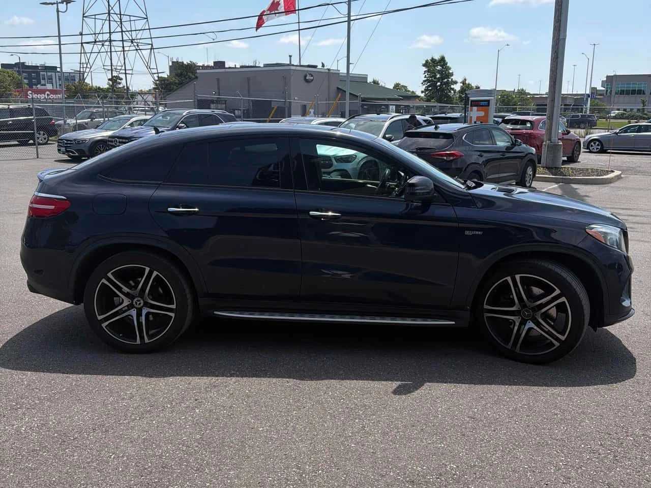 Mercedes-Benz GLE * AMG 43 * АВТОКРЕДИТ БЕЗ ПЪРВОНАЧАЛНА ВНОСКА* , снимка 3 - Автомобили и джипове - 55157027