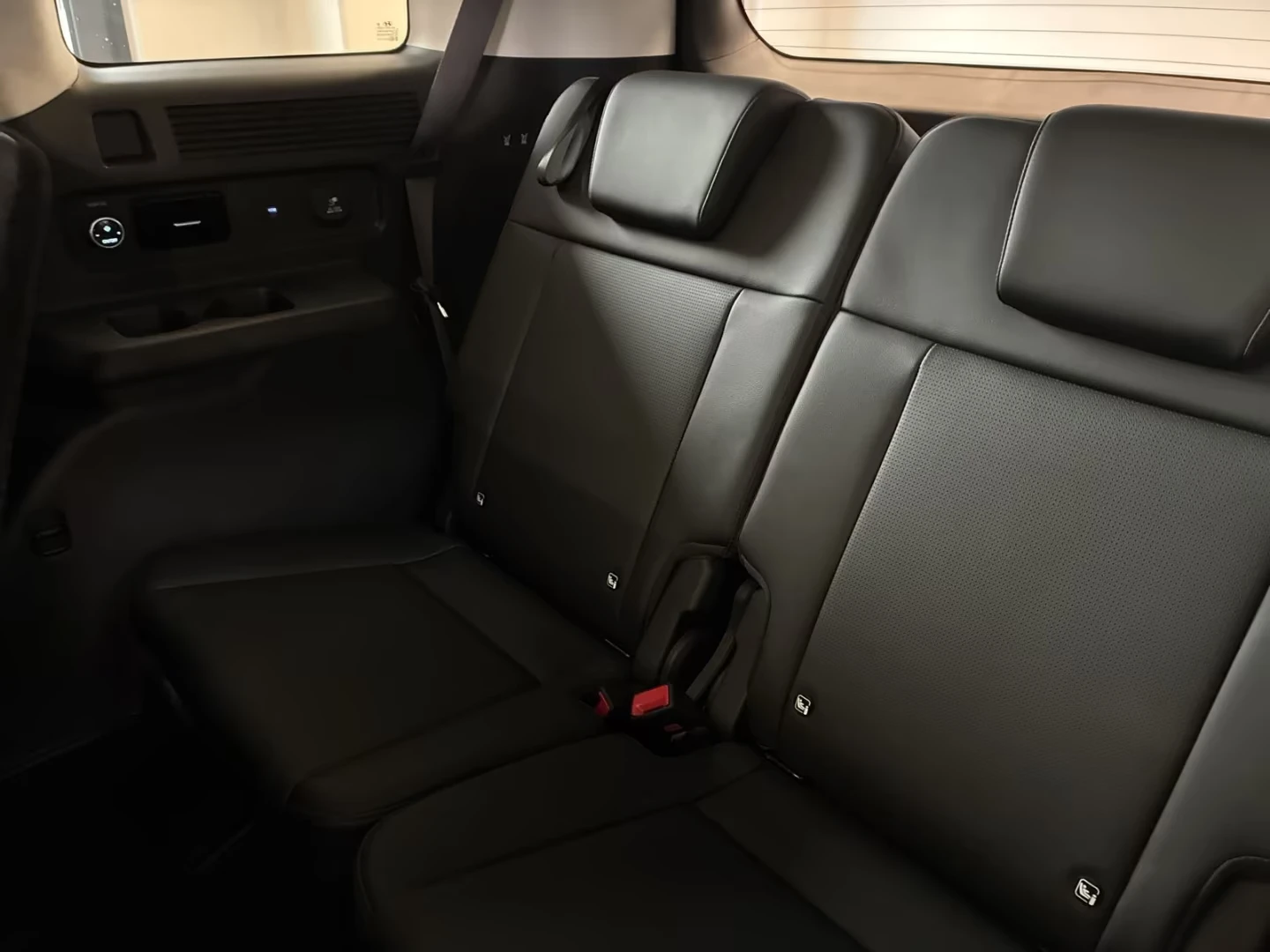 Hyundai Santa fe НОВ!/HEV 239HP/SIGNATURE/FWD/PANO/HUD/360/288h, снимка 12 - Автомобили и джипове - 55218148