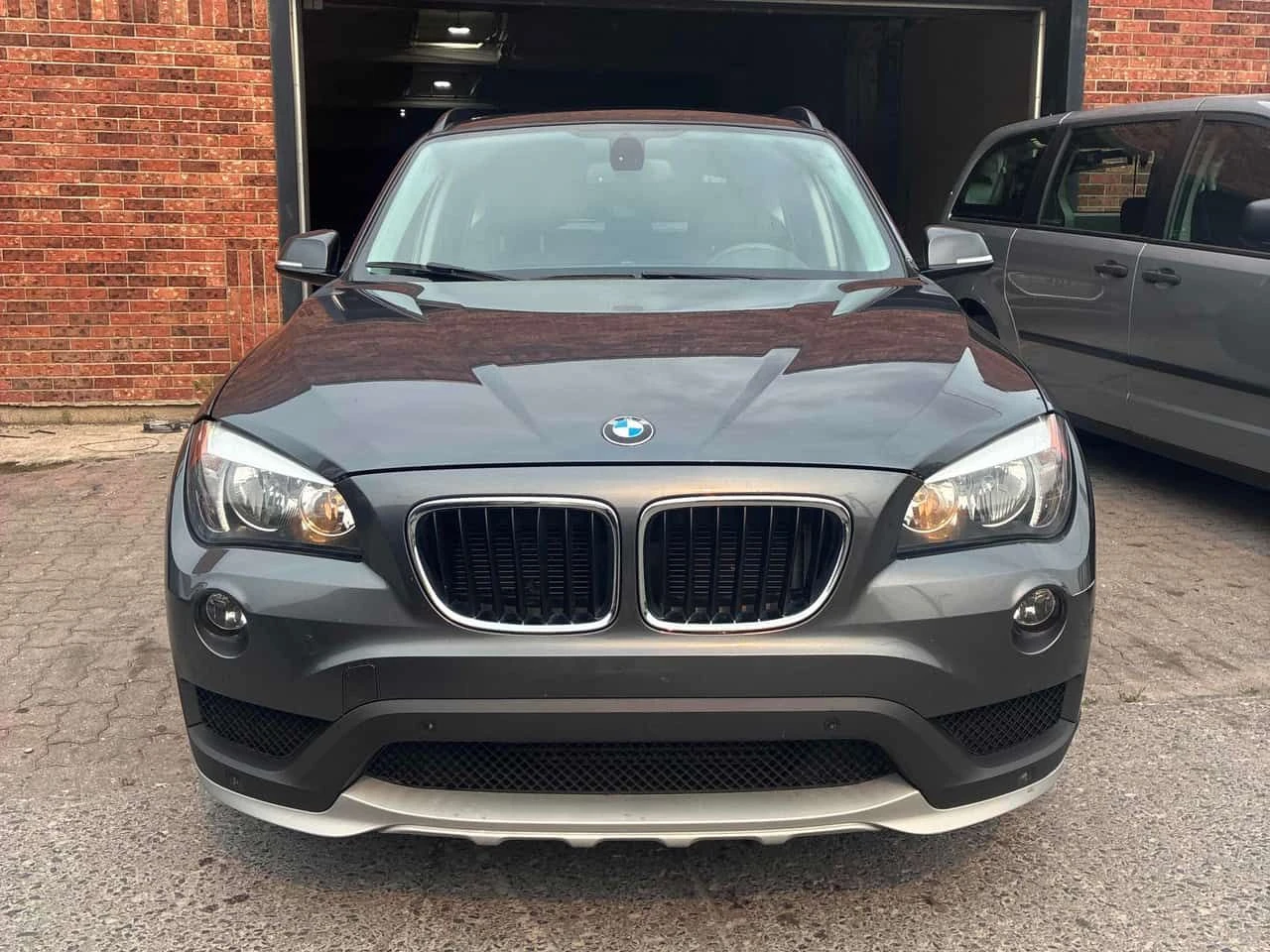 BMW X1 * xDrive28i * АВТОКРЕДИТ * ПРЕДСТАВИТЕЛСТВО, снимка 2 - Автомобили и джипове - 55308876