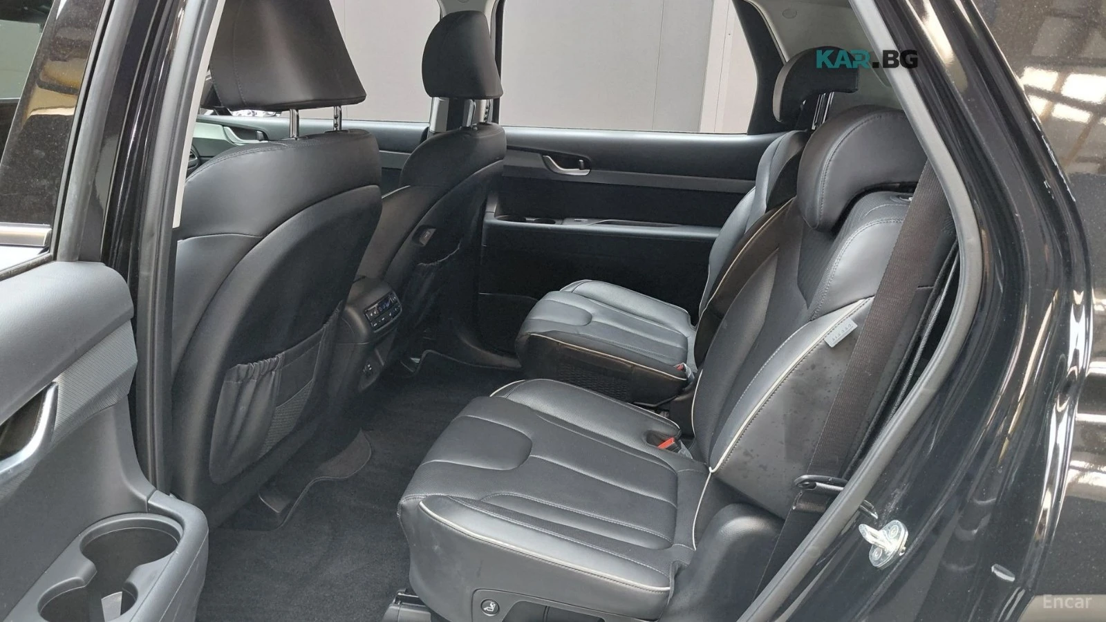 Hyundai Palisade 3.8i Exclusive 4x4* ПОДГРЕВ* ОБДУХВАНЕ* КАМЕРА* , снимка 16 - Автомобили и джипове - 56105624