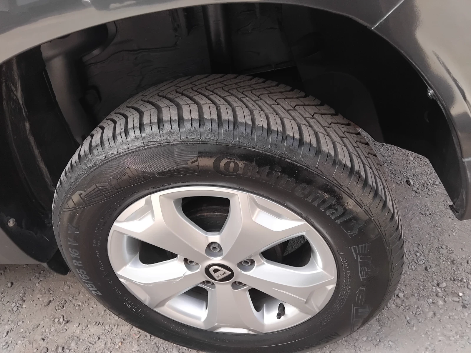 Dacia Duster 1.2i 80 000км! TUV, снимка 10 - Автомобили и джипове - 56324050