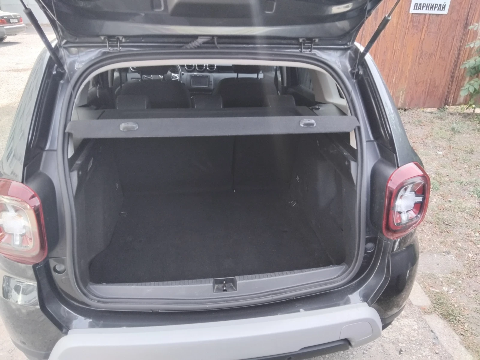Dacia Duster 1.2i 80 000км! TUV, снимка 11 - Автомобили и джипове - 56324050