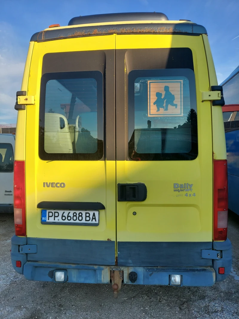 Iveco Daily, снимка 4 - Бусове и автобуси - 47263136