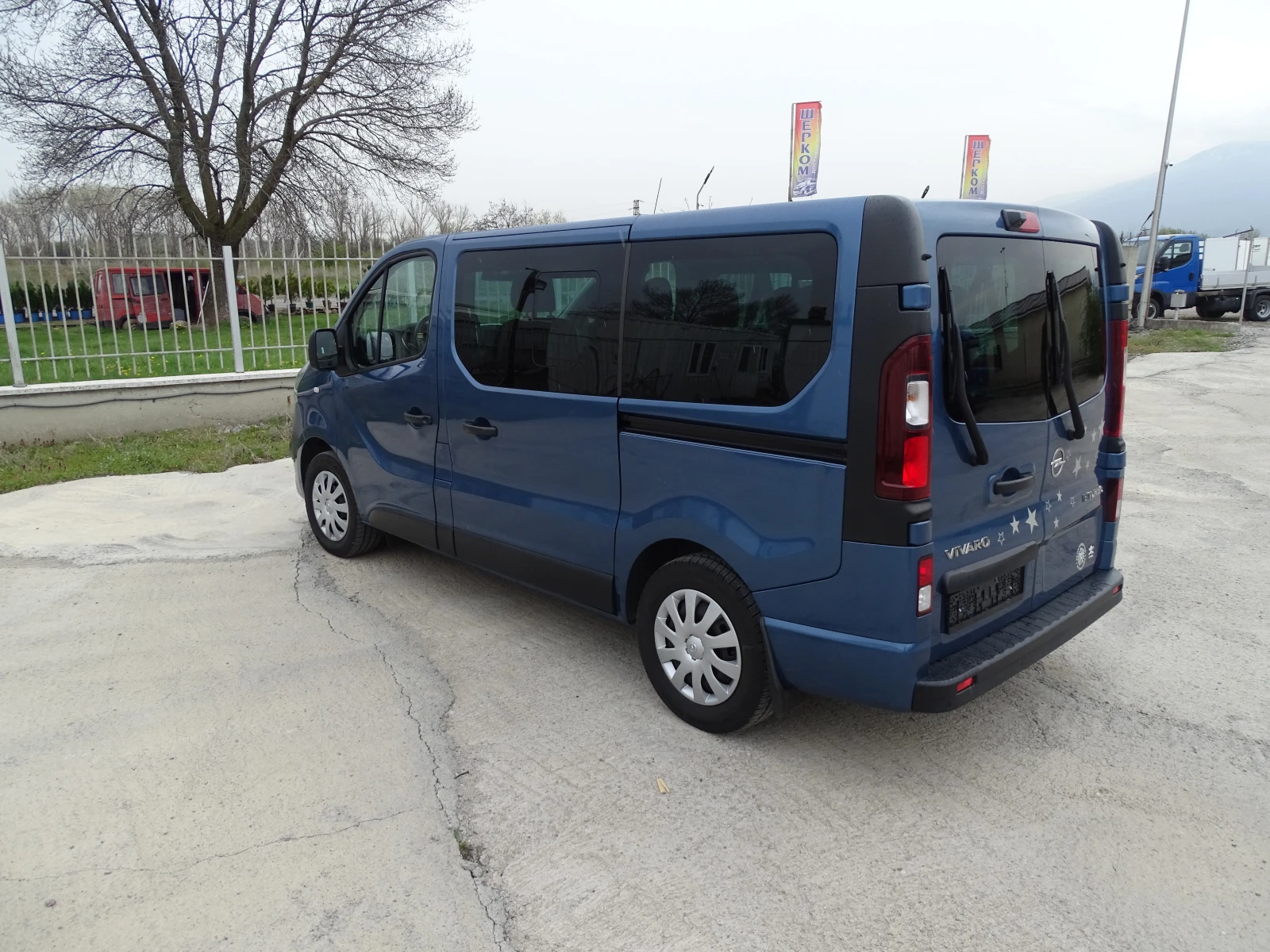 Opel Vivaro 9МЕСТА С  КЛИМАТИК - изображение 4