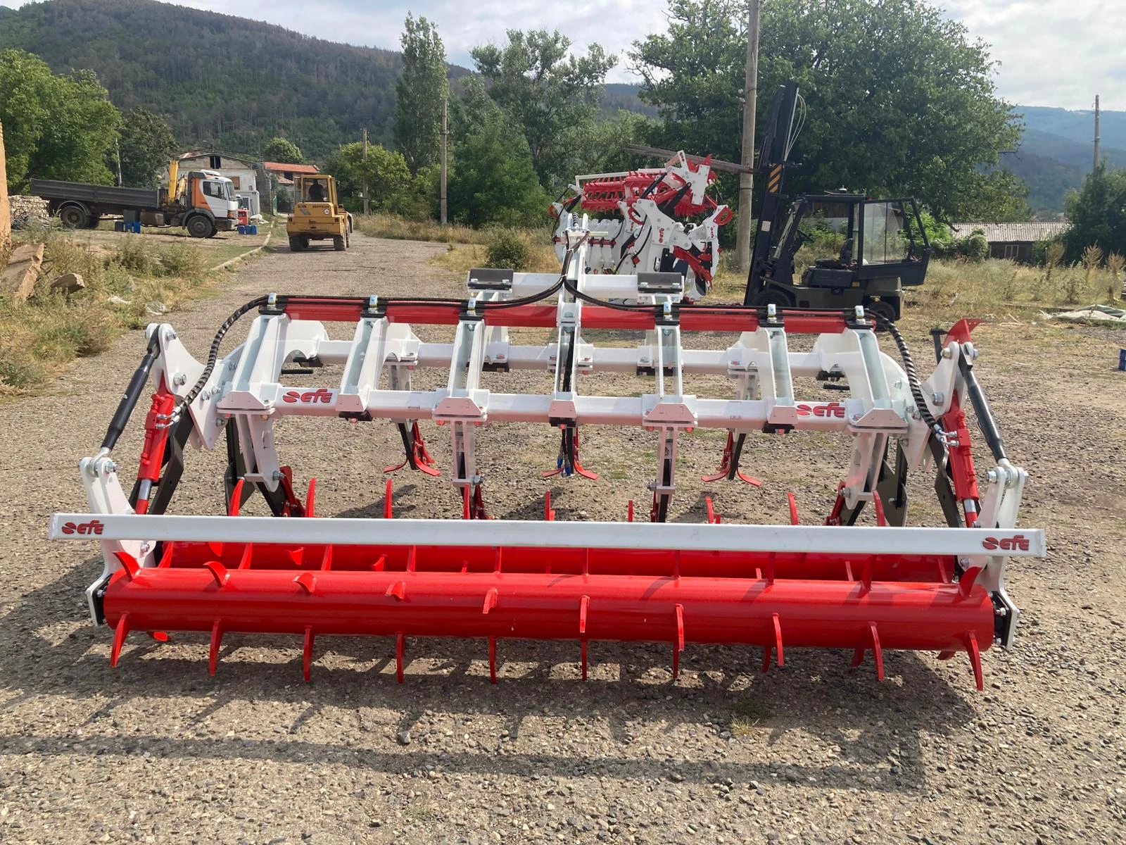 ������������� EFE | Mobile.bg � ����������� 1