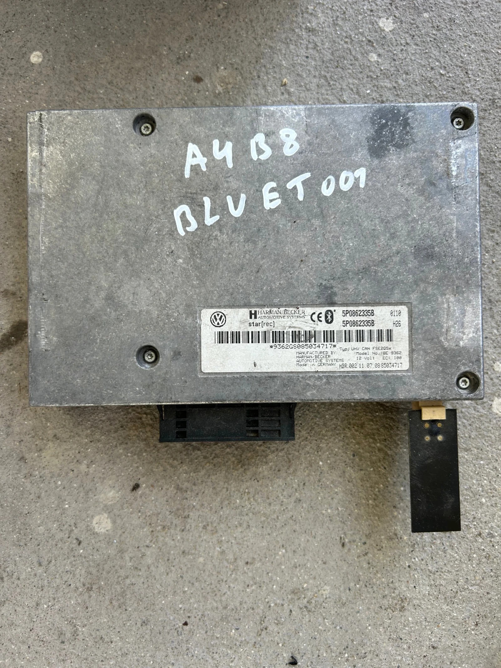 5P0862335B блутут модул AUDI A4 B8 