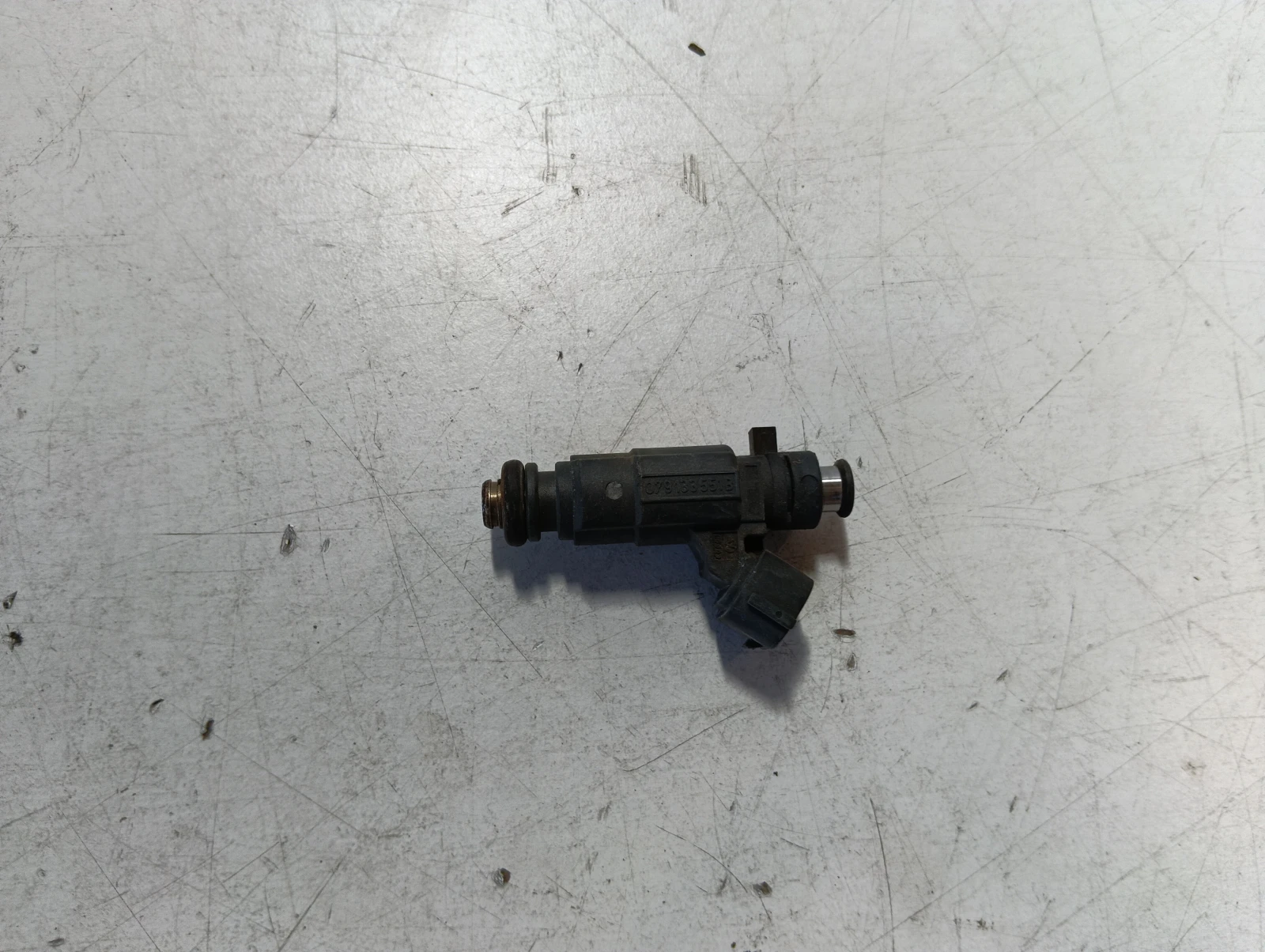 дюза 4.2 I 079133551B 0280156180 Audi A8