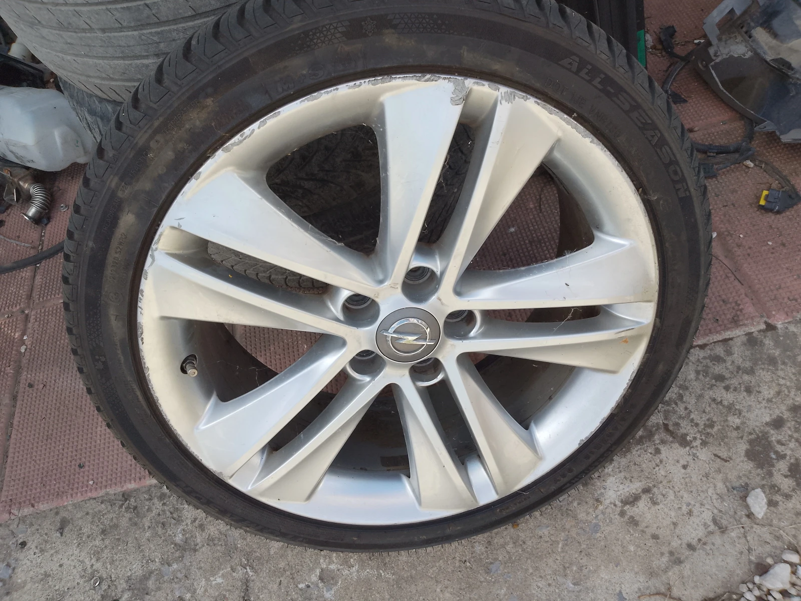    225/40R18  Opel Meriva | Mobile.bg   1