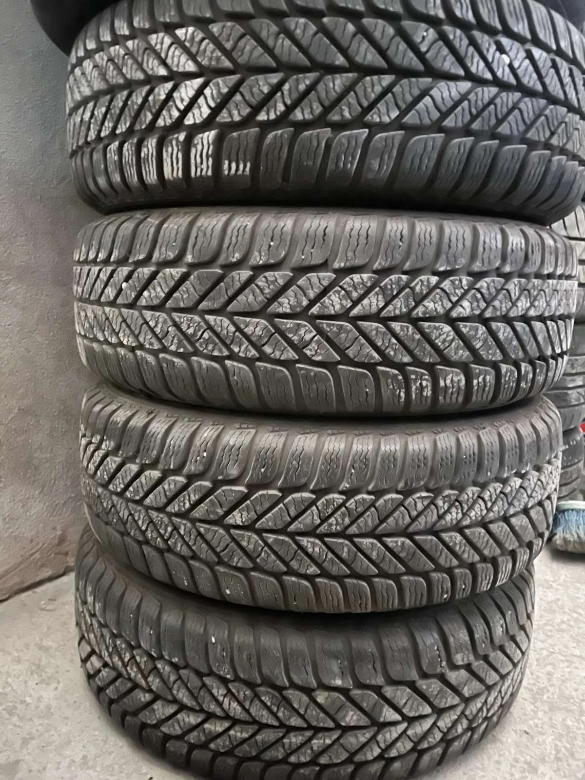 Гуми с джанти Други 185/60R14