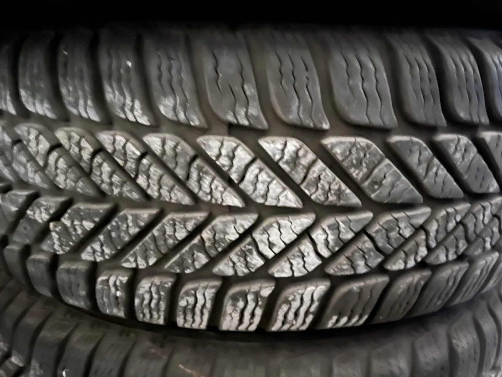 Гуми с джанти Други 185/60R14, снимка 4 - Гуми и джанти - 54220197