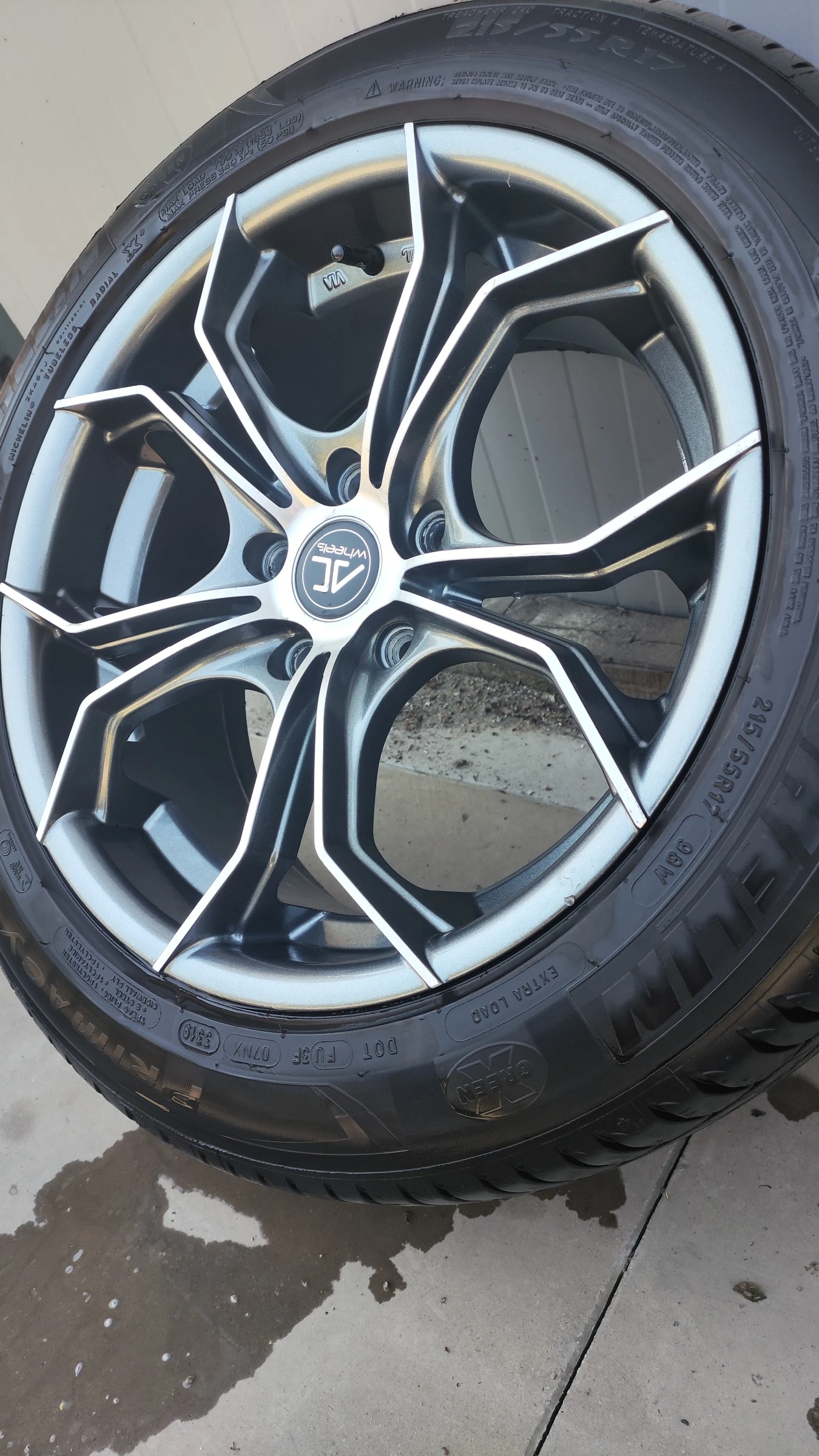 Гуми с джанти Michelin 215/55R17