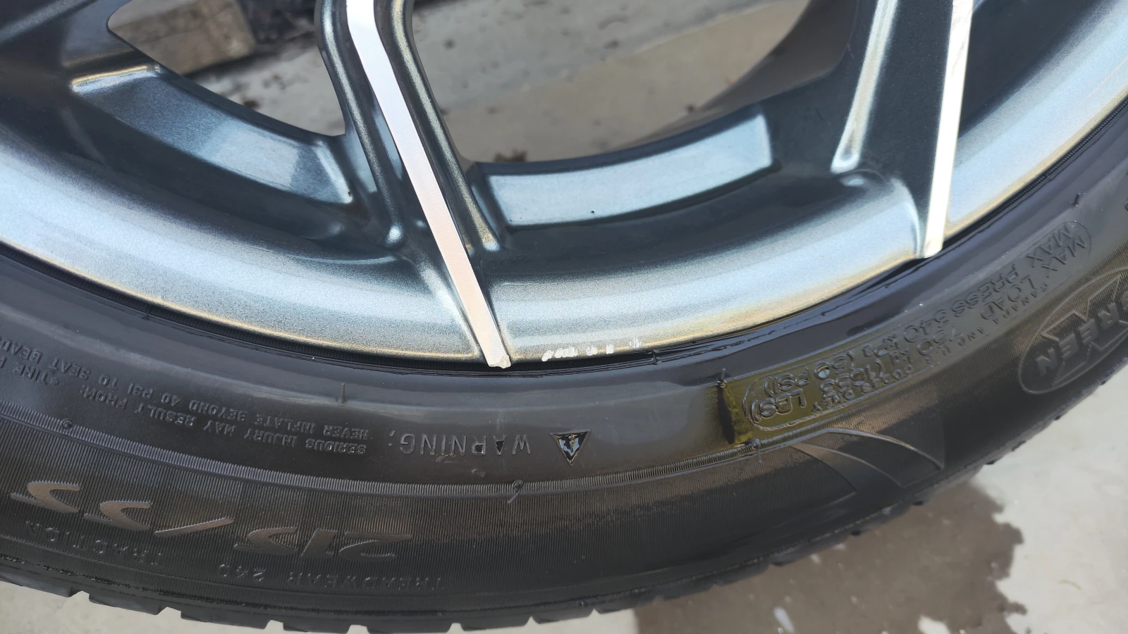 Гуми с джанти Michelin 215/55R17, снимка 8 - Гуми и джанти - 55337310