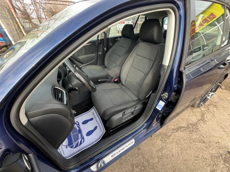 VW Golf 1.6 БЕНЗИН 102к.с, снимка 7 - Автомобили и джипове - 49467882