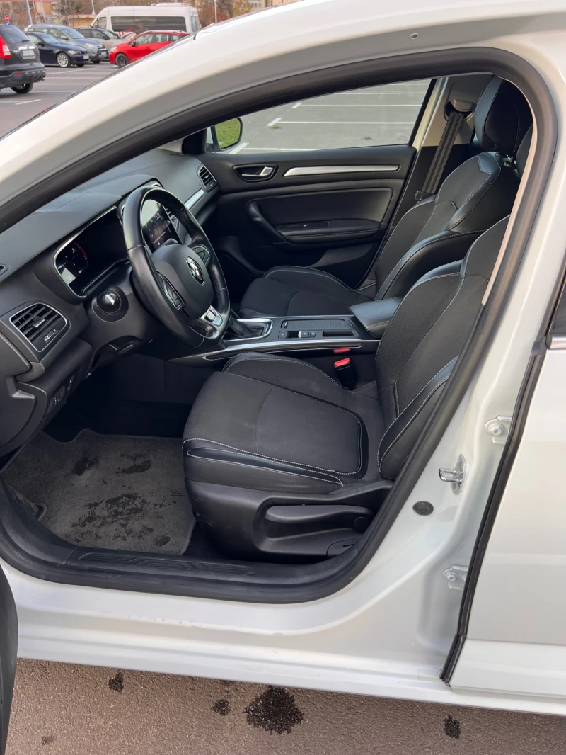 Renault Megane 1.5 CDI, снимка 14 - Автомобили и джипове - 52682942