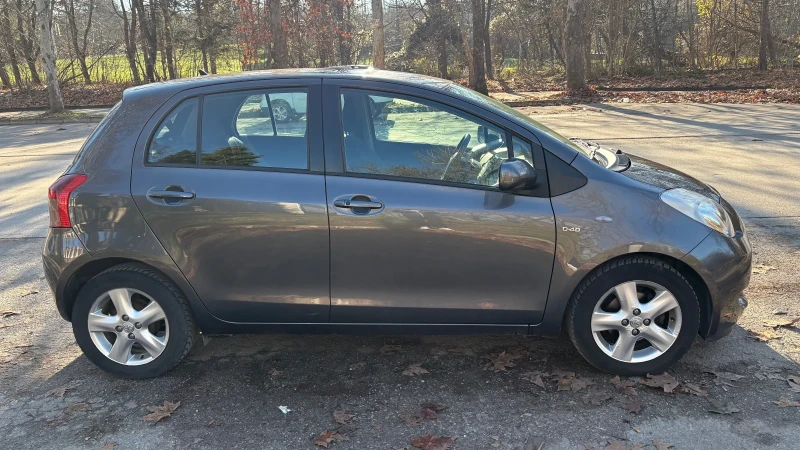 Toyota Yaris, снимка 7 - Автомобили и джипове - 53024219