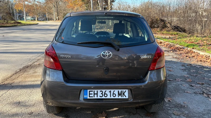 Toyota Yaris, снимка 5 - Автомобили и джипове - 53024219