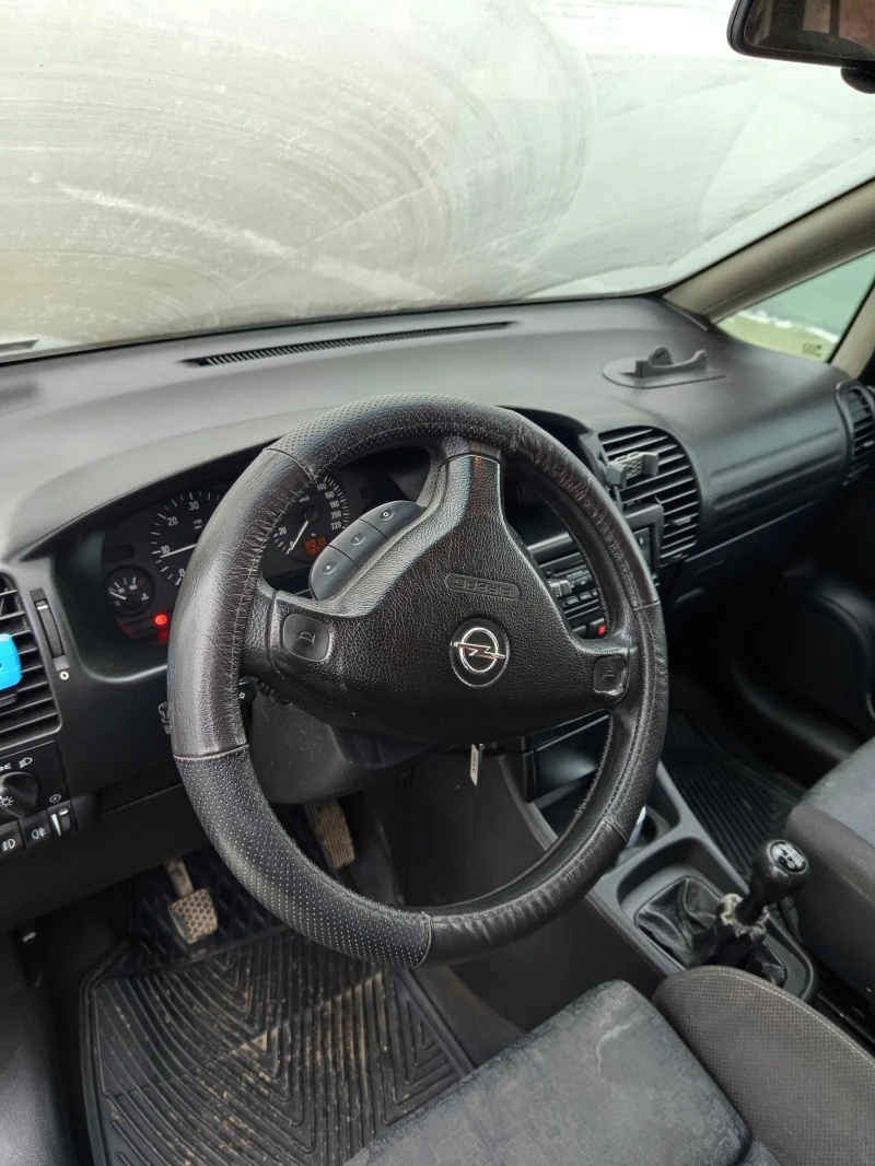 Opel Zafira, снимка 12 - Автомобили и джипове - 53383927