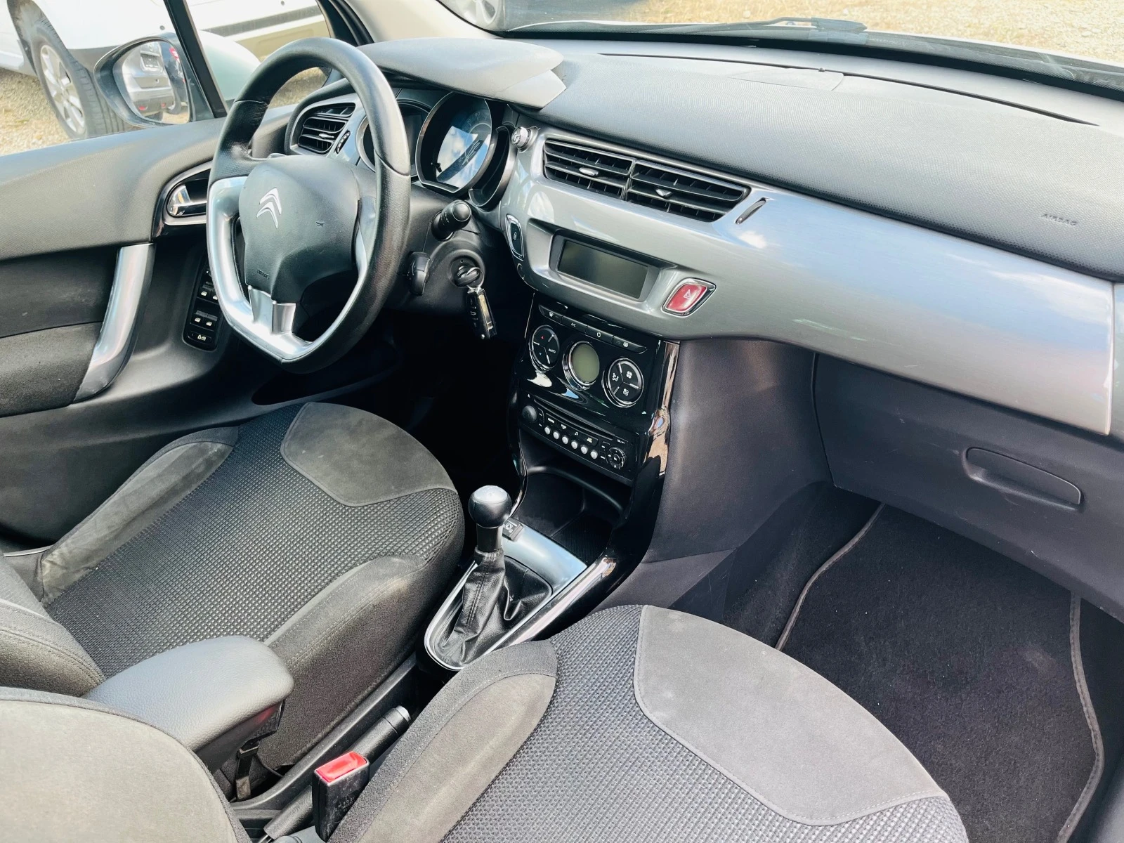 Citroen C3 1.4i Exclusive  ГАЗ  | Mobile.bg — изображение 13