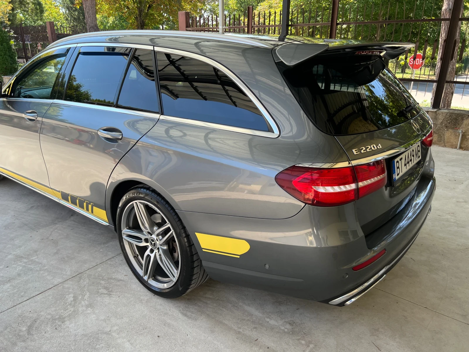 Mercedes-Benz E 220  - изображение 4