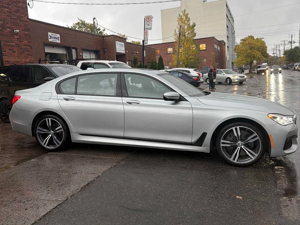 BMW 750 * 750Li xDrive * CARFAX * БЕЗ ПЪРВОНАЧАЛНА ВНОСКА - изображение 3