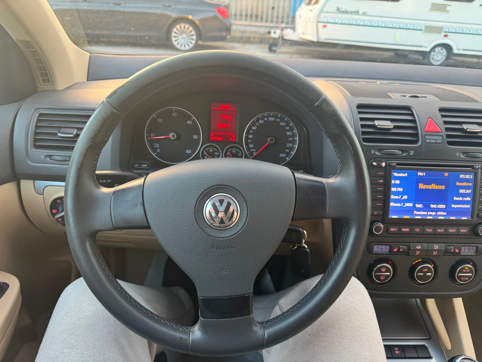 VW Golf 2.0TDI 4motion Full Top! | Mobile.bg — изображение 12