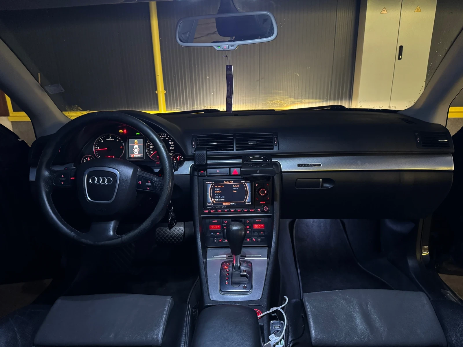 Audi A4 3.0 TDI , 4x4, S-line, всичко платено, обслужена  - изображение 7