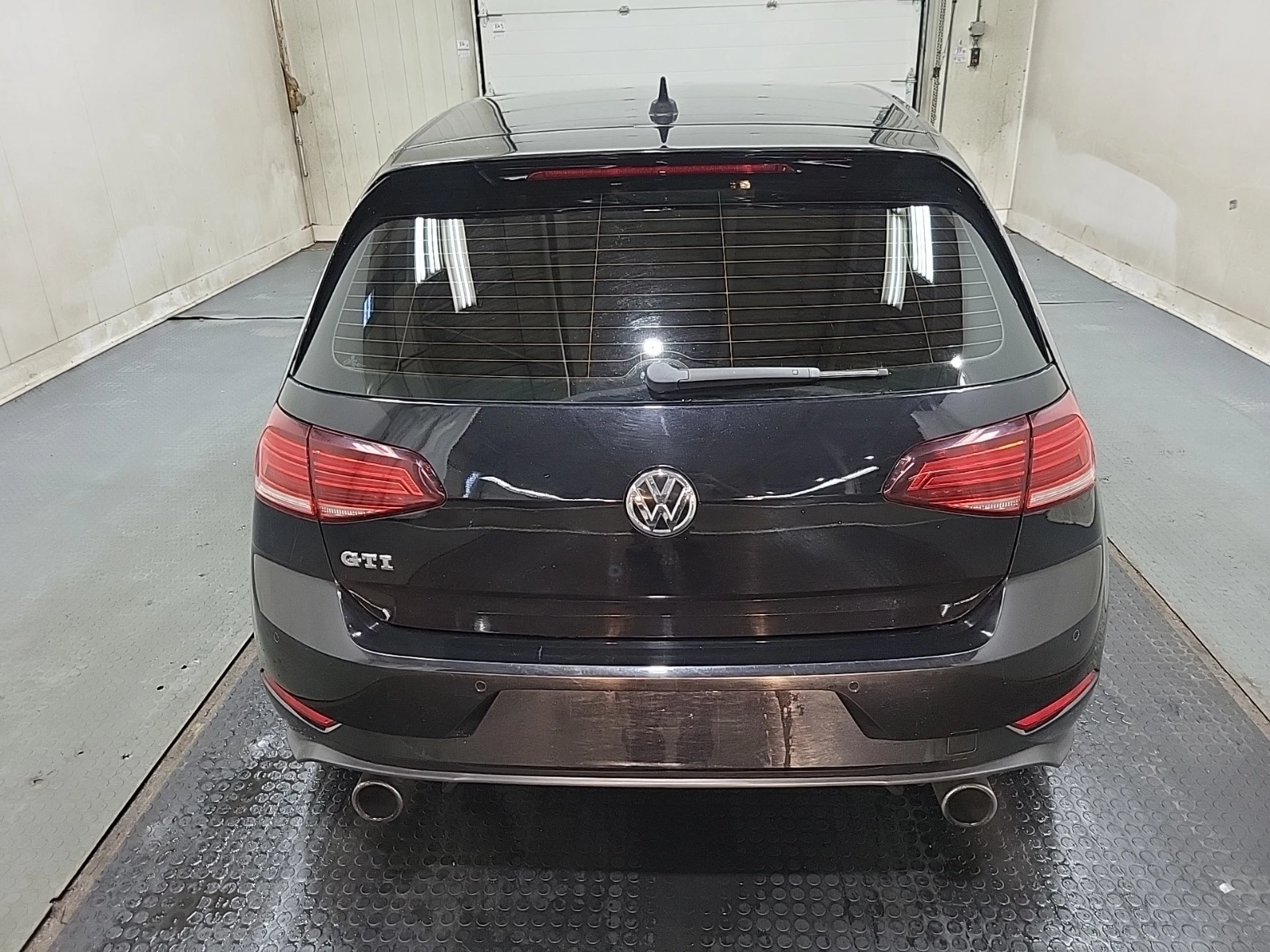 VW Golf * GTI* CARFAX *    | Mobile.bg   5