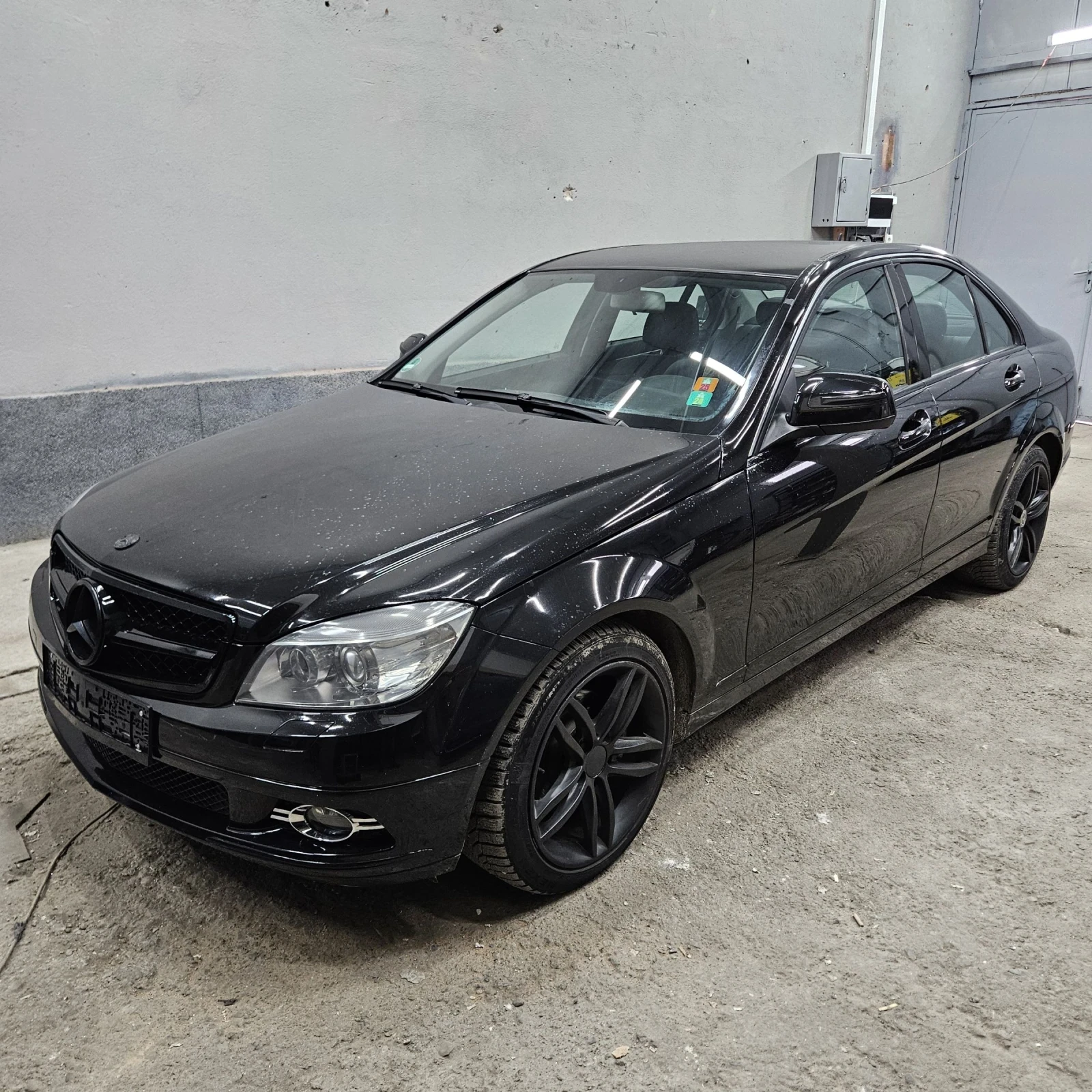 Mercedes-Benz C 180  - изображение 6