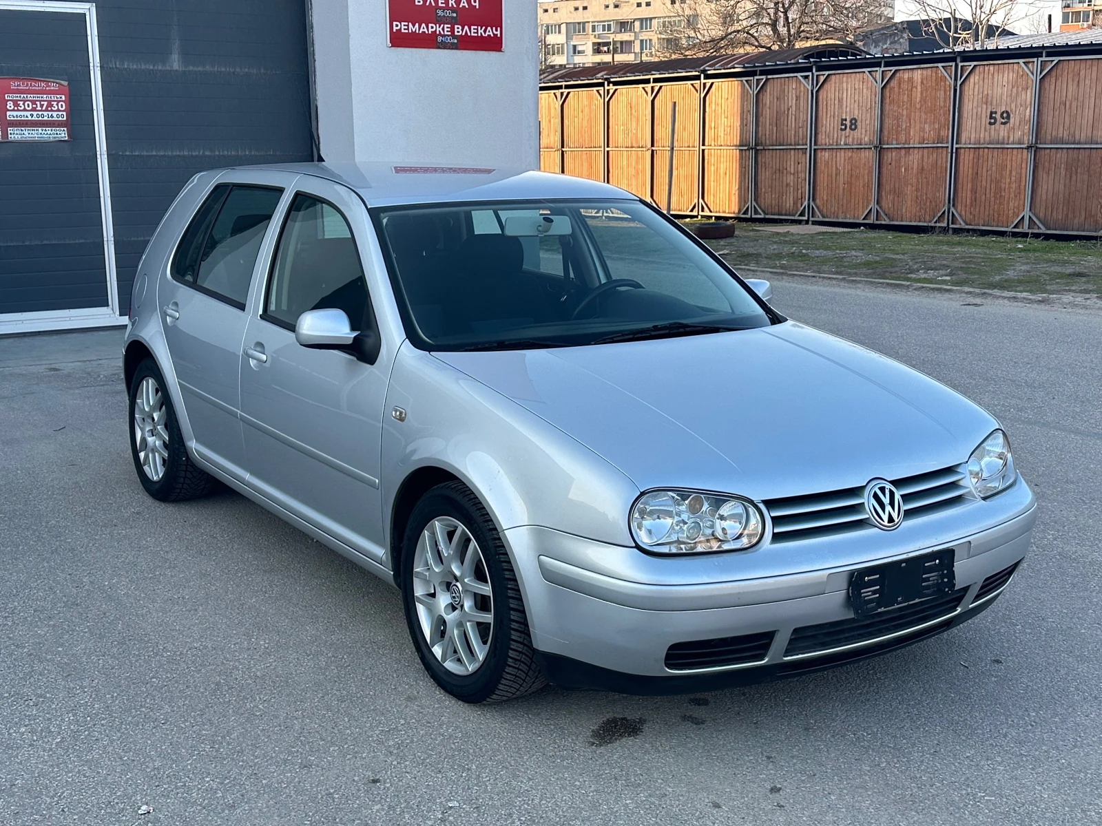 VW Golf 1.9TDI High-Line Италия, снимка 10 - Автомобили и джипове - 53738579