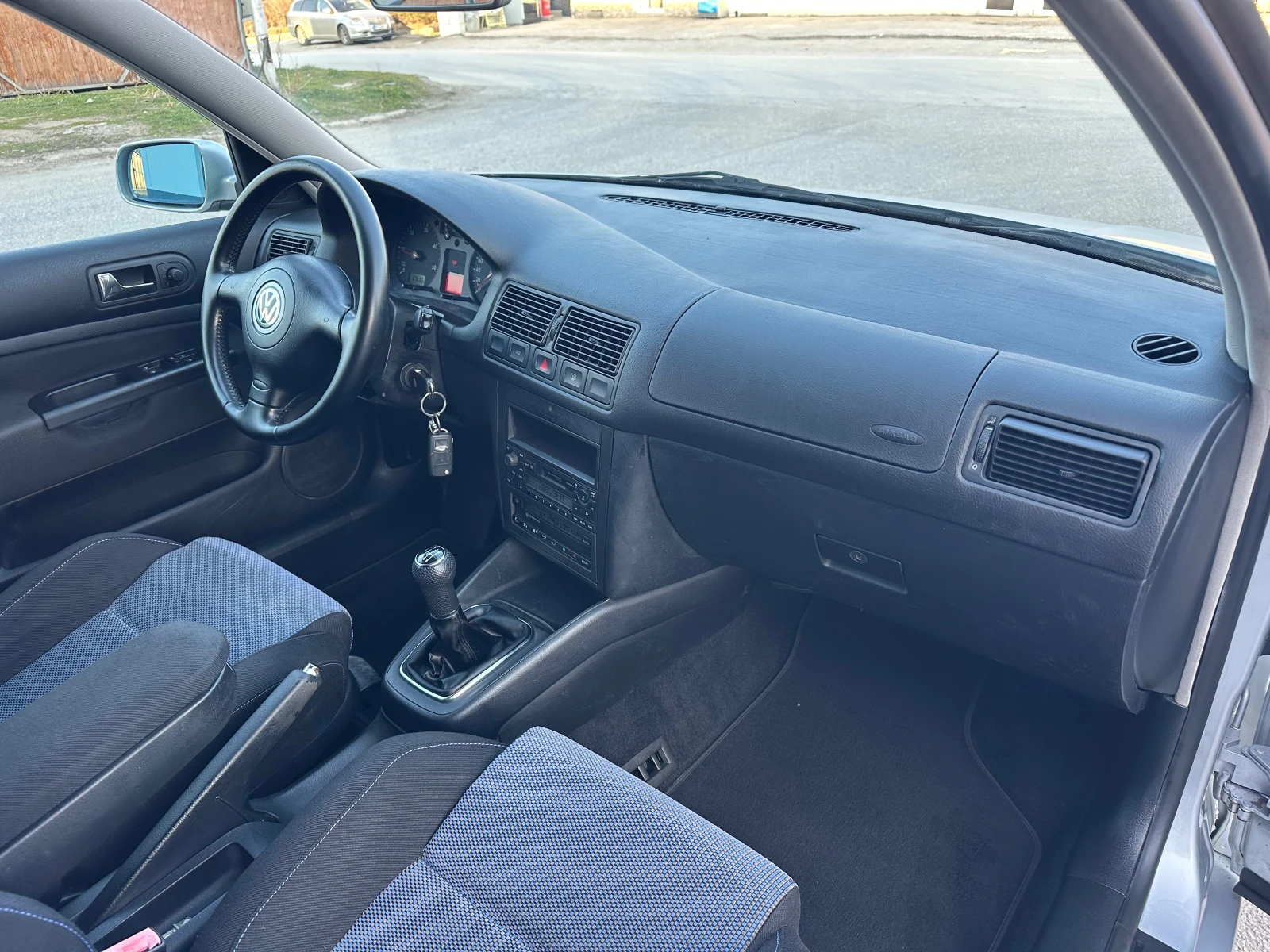 VW Golf 1.9TDI High-Line Италия, снимка 13 - Автомобили и джипове - 53738579