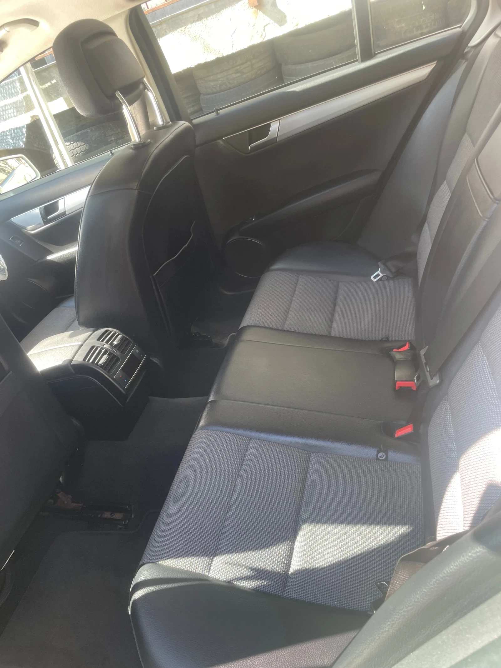 Mercedes-Benz C 250 CDI, снимка 6 - Автомобили и джипове - 53925501